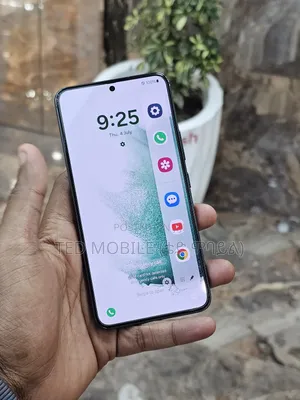 Photo - Samsung Galaxy S22 5G 256 GB Black