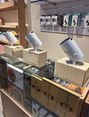 Photo - Hy 300 Projector