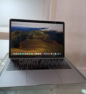 Photo - New Laptop Apple MacBook Air 2019 8GB Intel Core I5 SSD 128GB