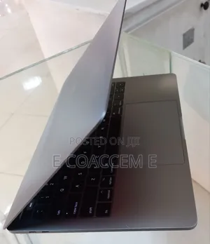 New Laptop Apple MacBook 8GB Intel Core I5 SSD 256GB