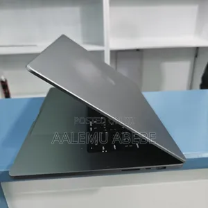 New Laptop Apple MacBook Pro 2021 M1 16GB Apple M1 Pro SSD 1T