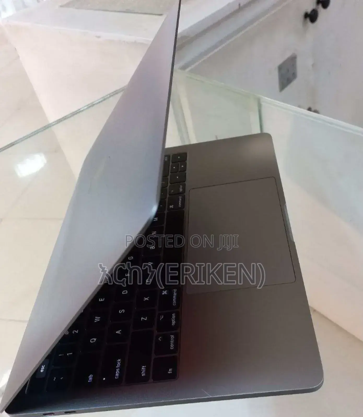 New Laptop Apple MacBook Air 2017 8GB Intel Core I5 SSD 256GB