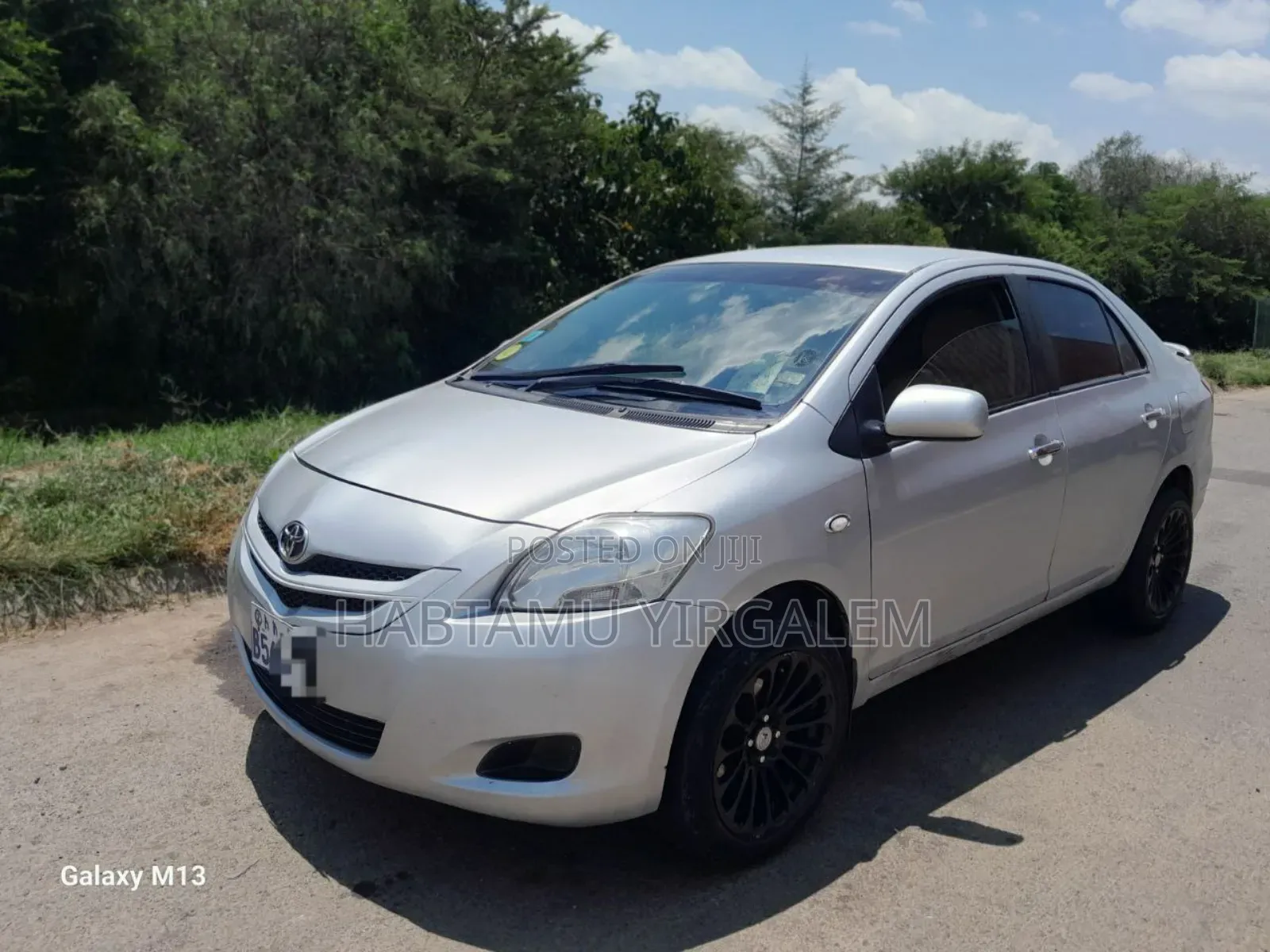 Toyota Yaris 2010 Silver