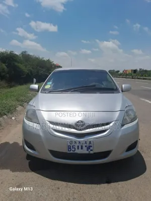 Toyota Yaris 2010 Silver