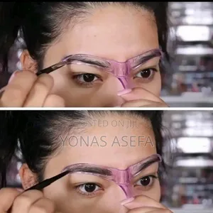 Photo - Eyebrow Shaping