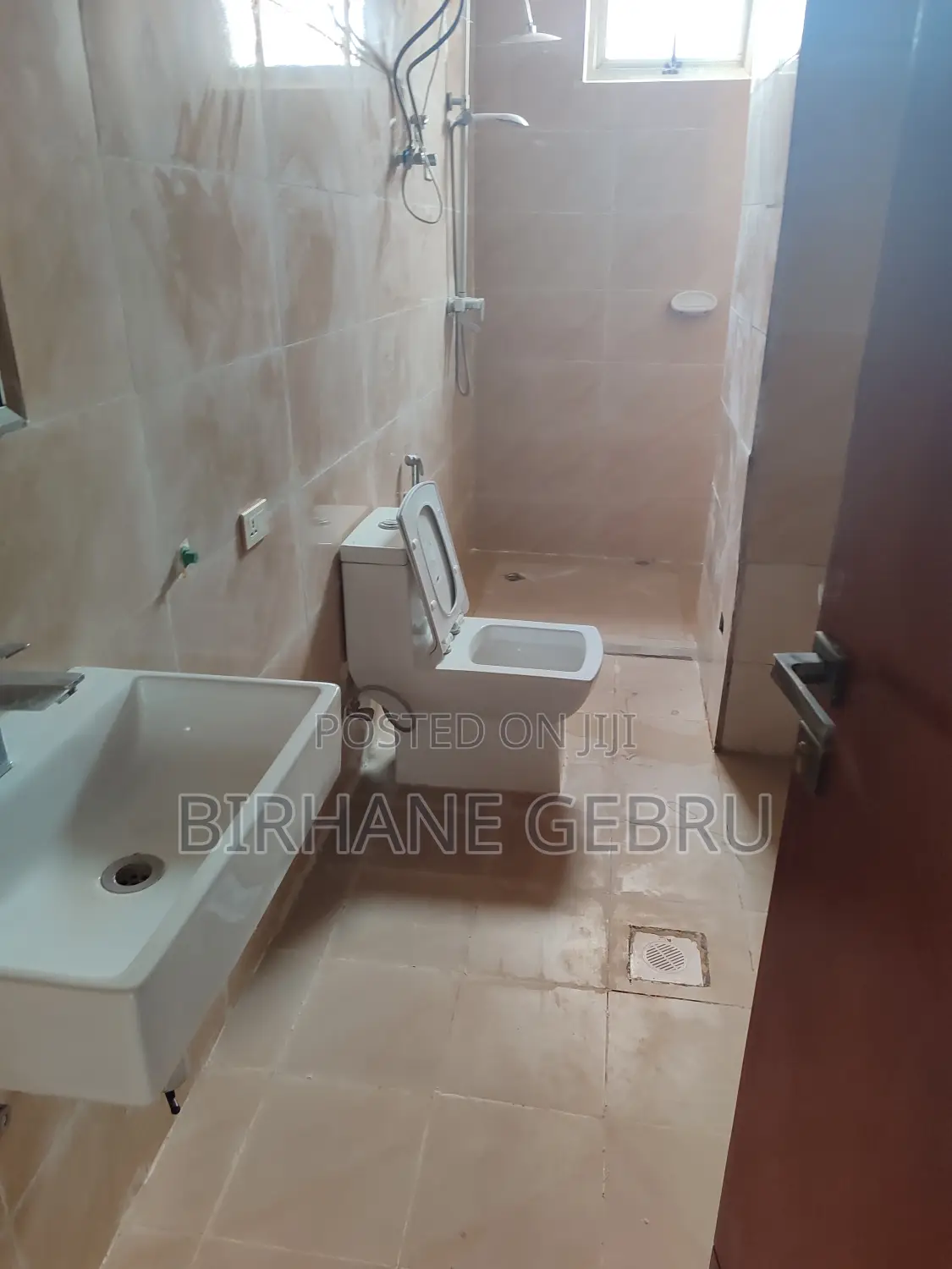 5 Bedroom Luxury Penta House Rent