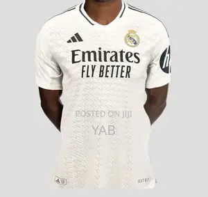 Photo - Real Madrid Player Maliya ( Kit )