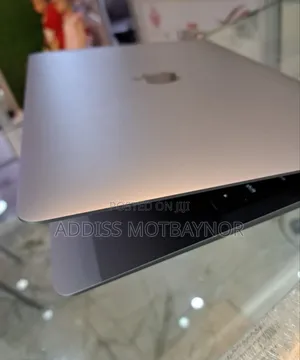 New Laptop Apple MacBook Pro 2019 8GB Intel Core I5 SSD 128GB