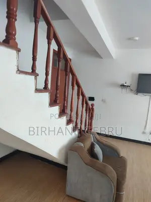 4 Bed Room Luxury Penta House Fernished Guest House Rent