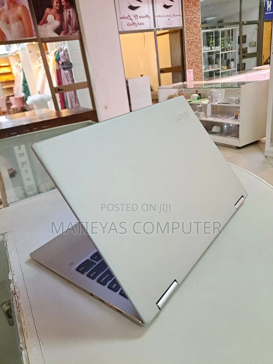 New Laptop Yoga 8GB Intel Core I5 SSD 512GB