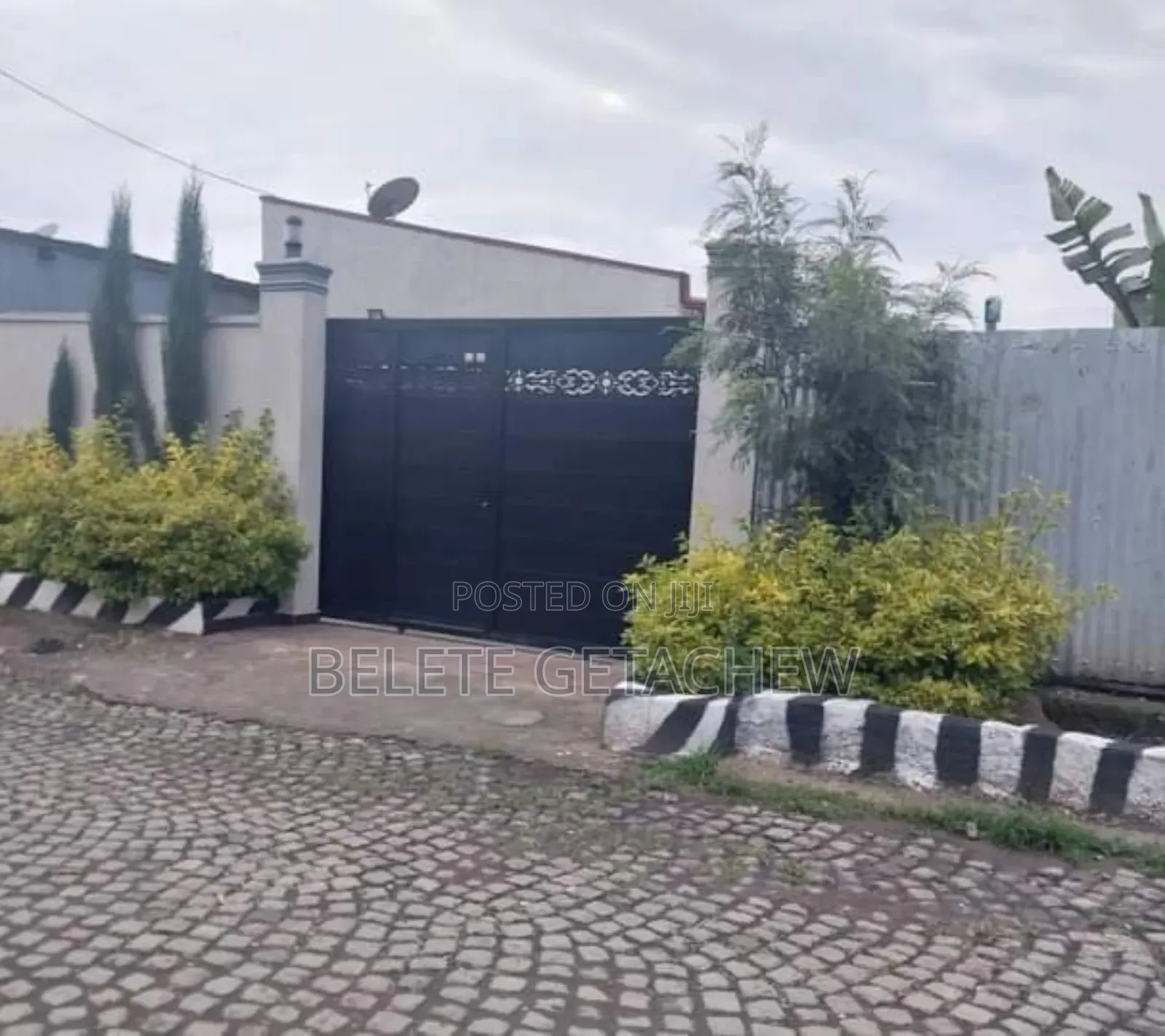 3bdrm House in Goro, L-Shape House, Bole for sale