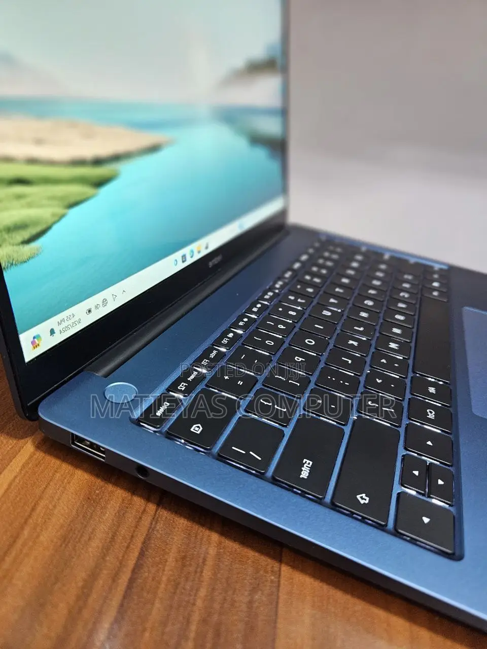 New Laptop 8GB Intel Core I5 SSD 512GB