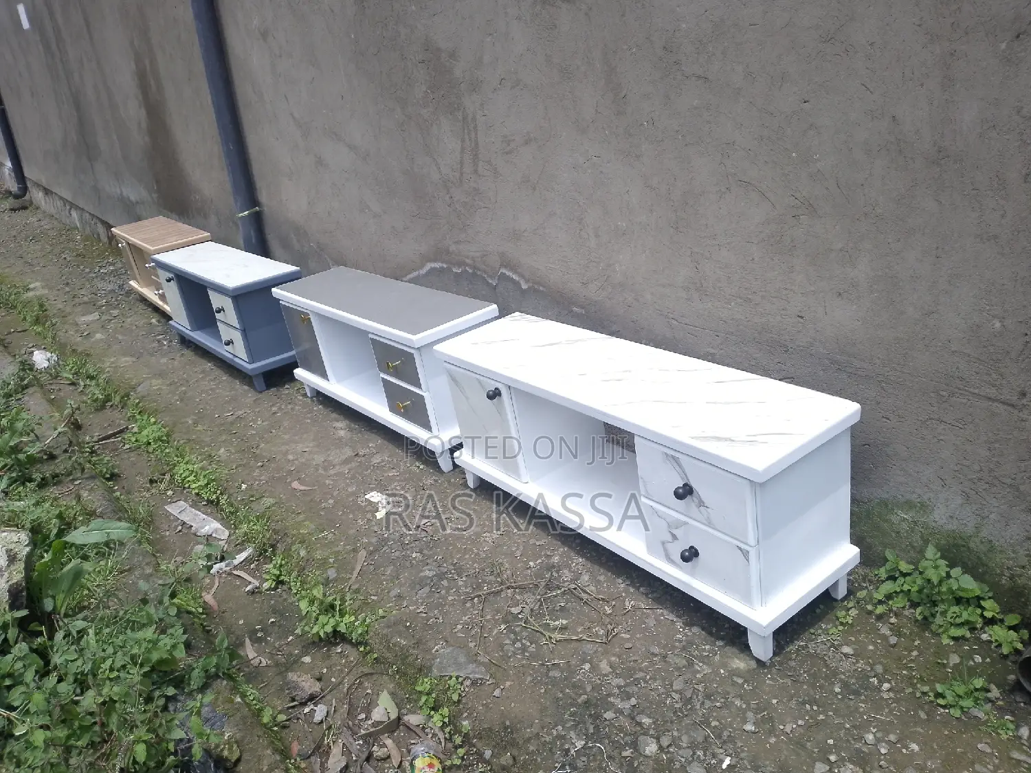 1,20 ቲቪ እስታንድ