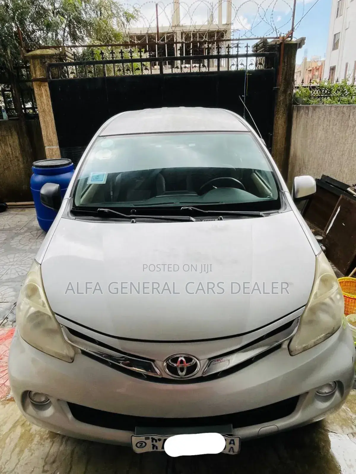 Toyota Avanza 2013 White