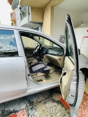 Toyota Avanza 2013 White