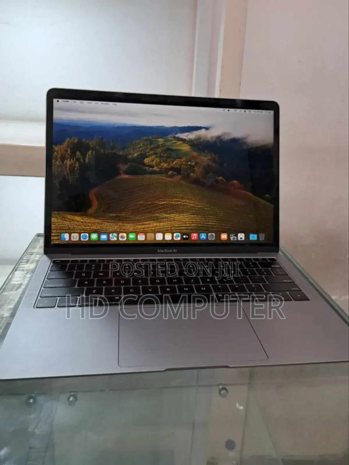 New Laptop Apple MacBook Pro 2019 8GB Intel Core I5 SSD 128GB