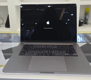 Photo - New Laptop Apple MacBook Air 2022 M2 8GB Intel Core I7 SSD 256GB
