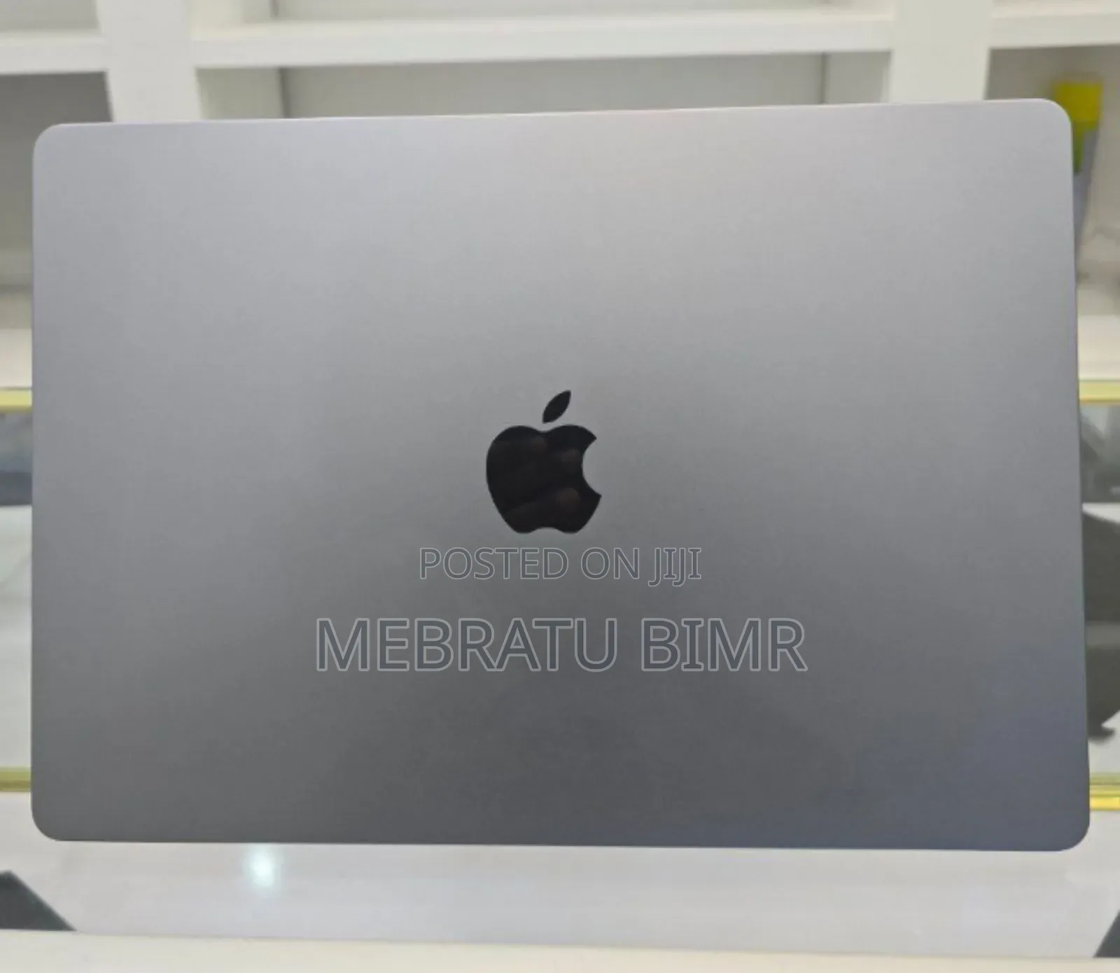 New Laptop Apple MacBook Air 2022 M2 8GB Intel Core I7 SSD 256GB