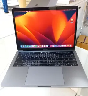 New Laptop Apple MacBook Pro 2017 8GB Intel Core I5 SSD 256GB