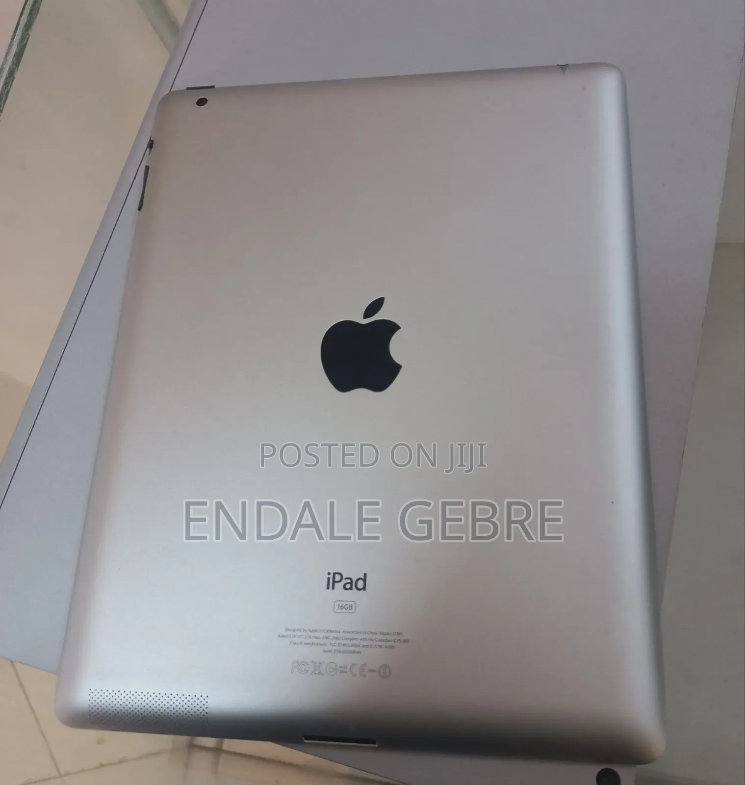 New Apple iPad 2 Wi-Fi 16 GB Gray