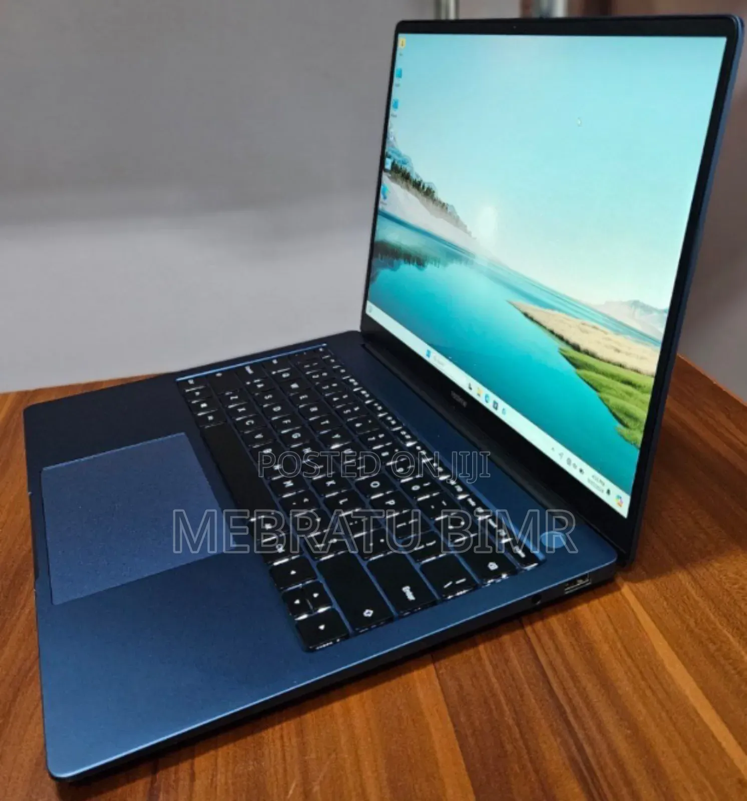 New Laptop 8GB Intel Core i5 SSD 512GB