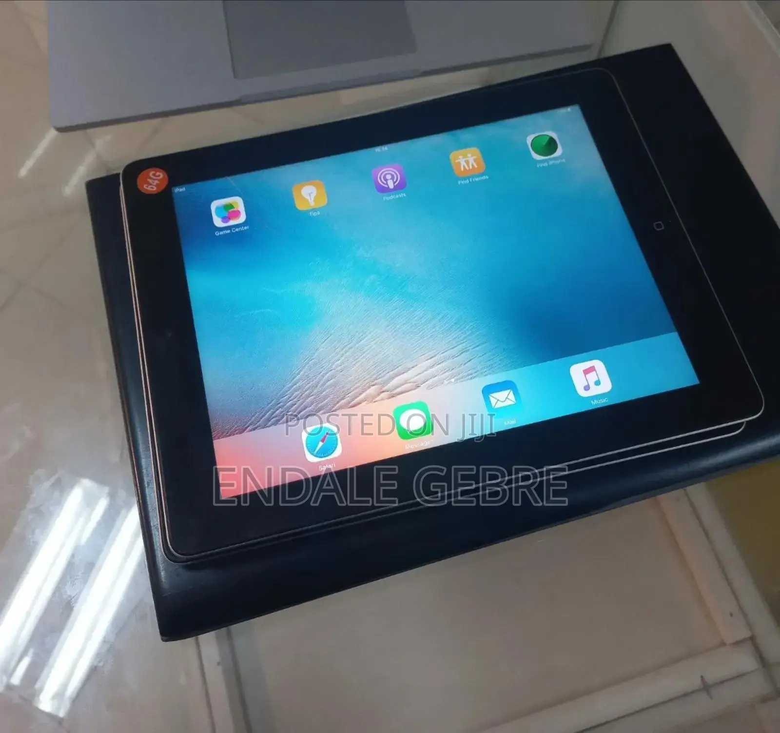 New Apple iPad 2 Wi-Fi 16 GB Gray