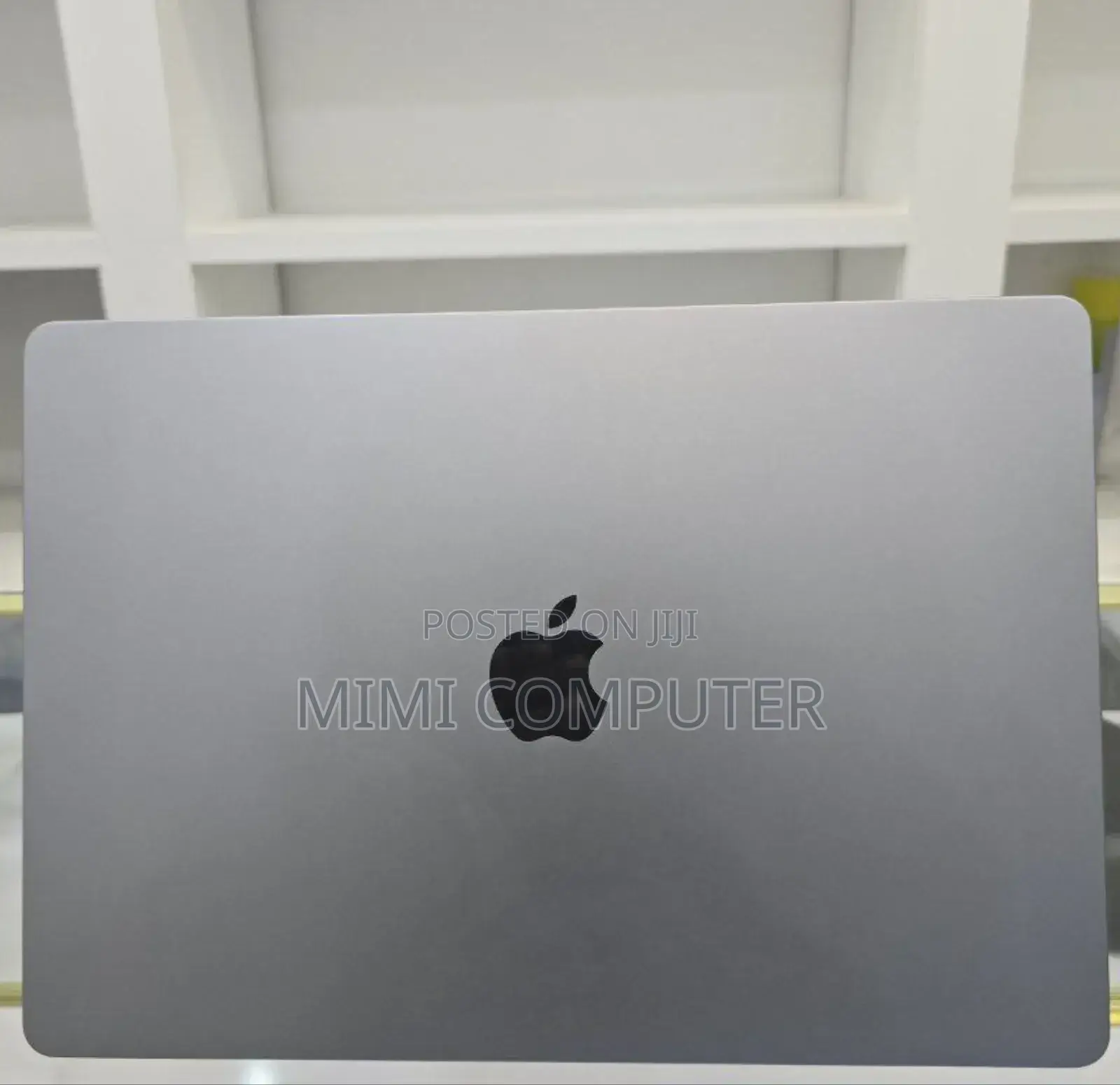 New Laptop Apple MacBook Air 2022 M2 8GB Apple M2 SSD 256GB