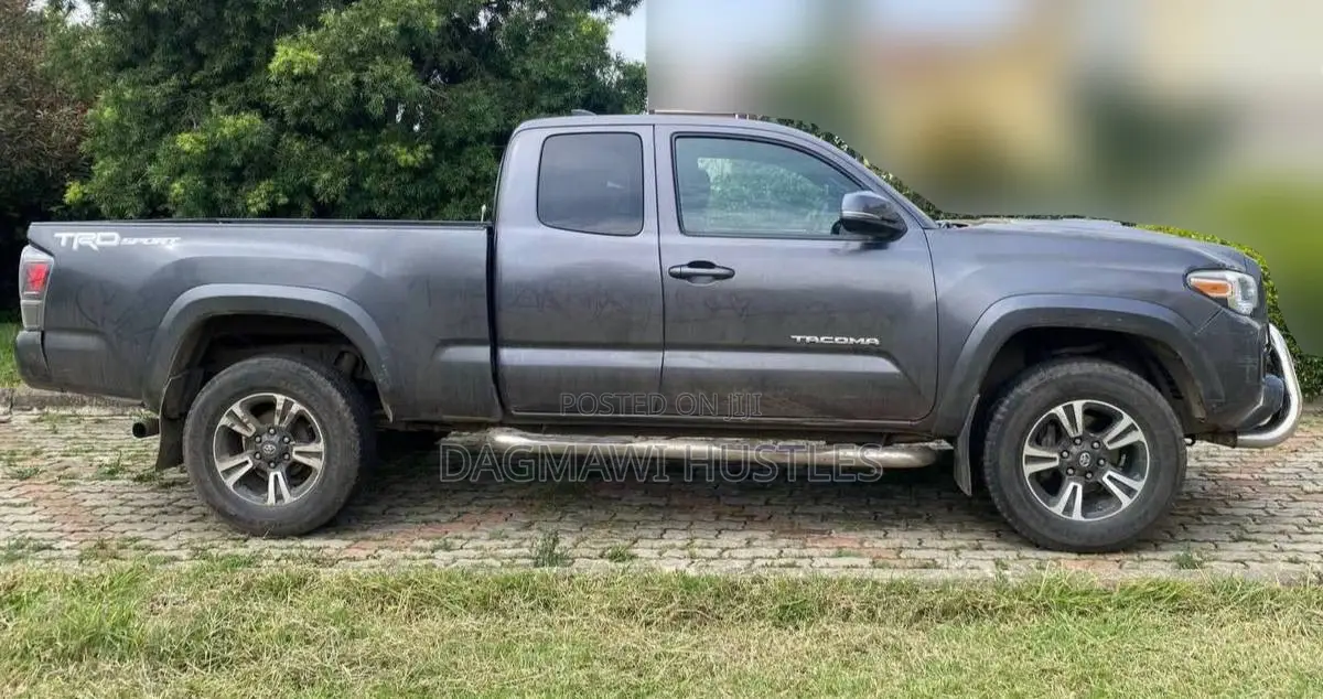 Toyota Tacoma 2016 Gray