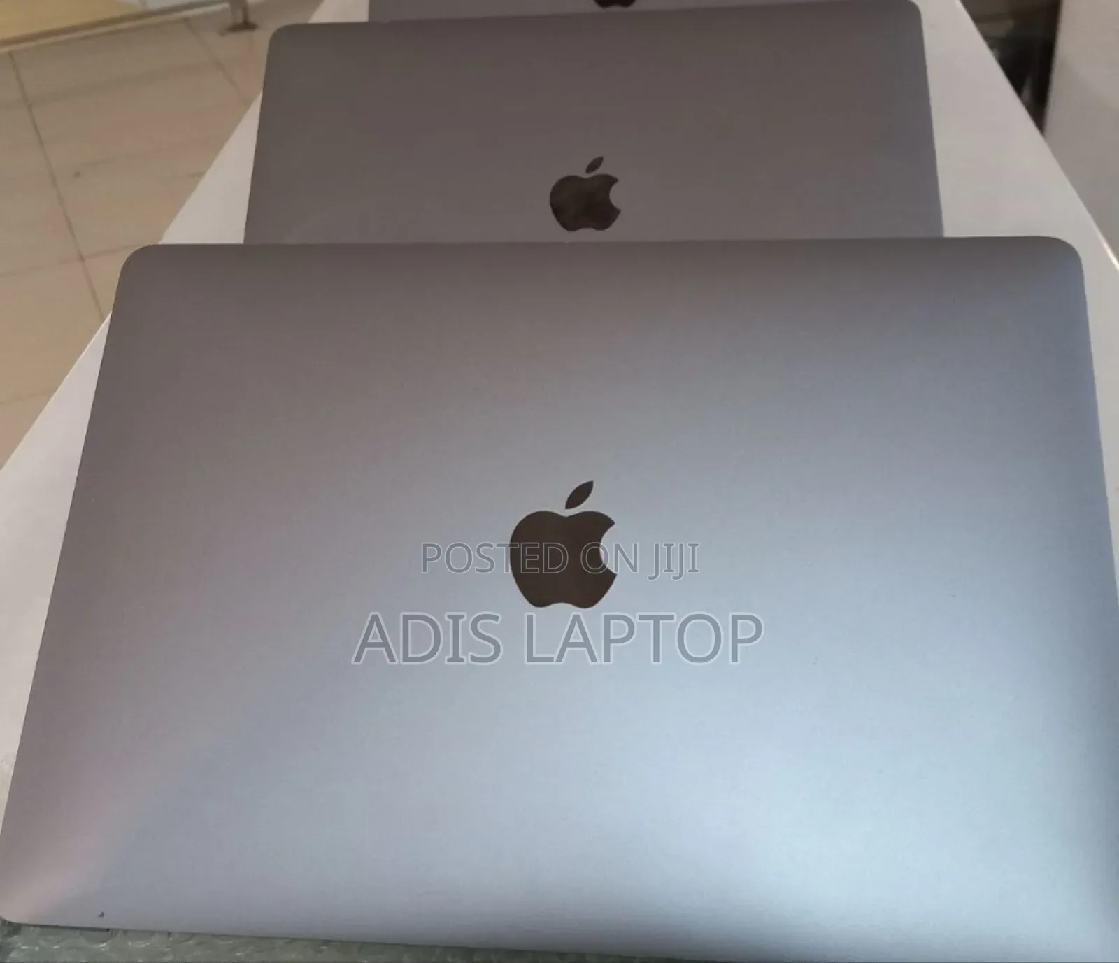 New Laptop Apple MacBook Pro 2017 8GB Intel Core I5 SSD 256GB