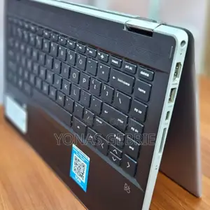 New Laptop HP Pavilion 10 8GB Intel Core I5 SSD 256GB