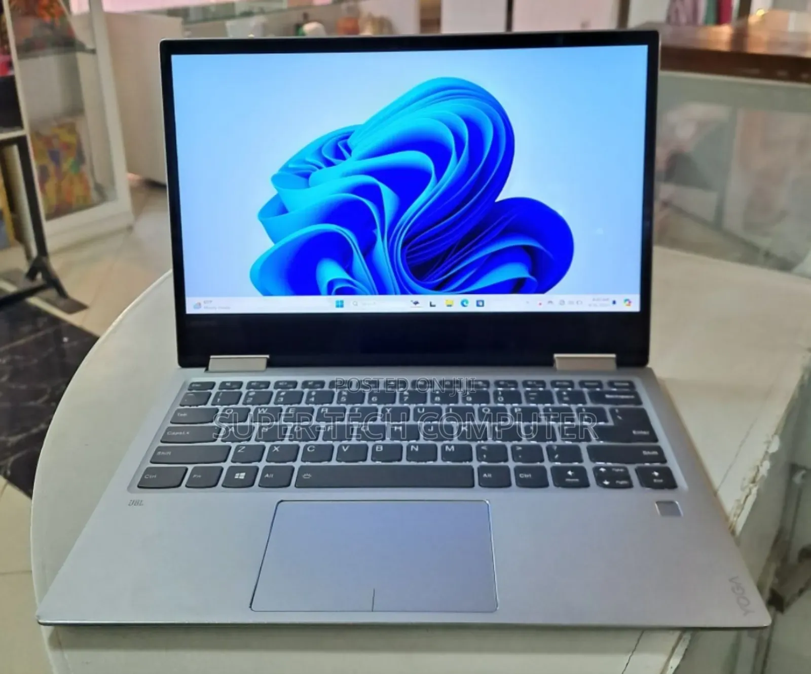 New Laptop Lenovo Yoga 730 8GB Intel Core I5 SSD 512GB