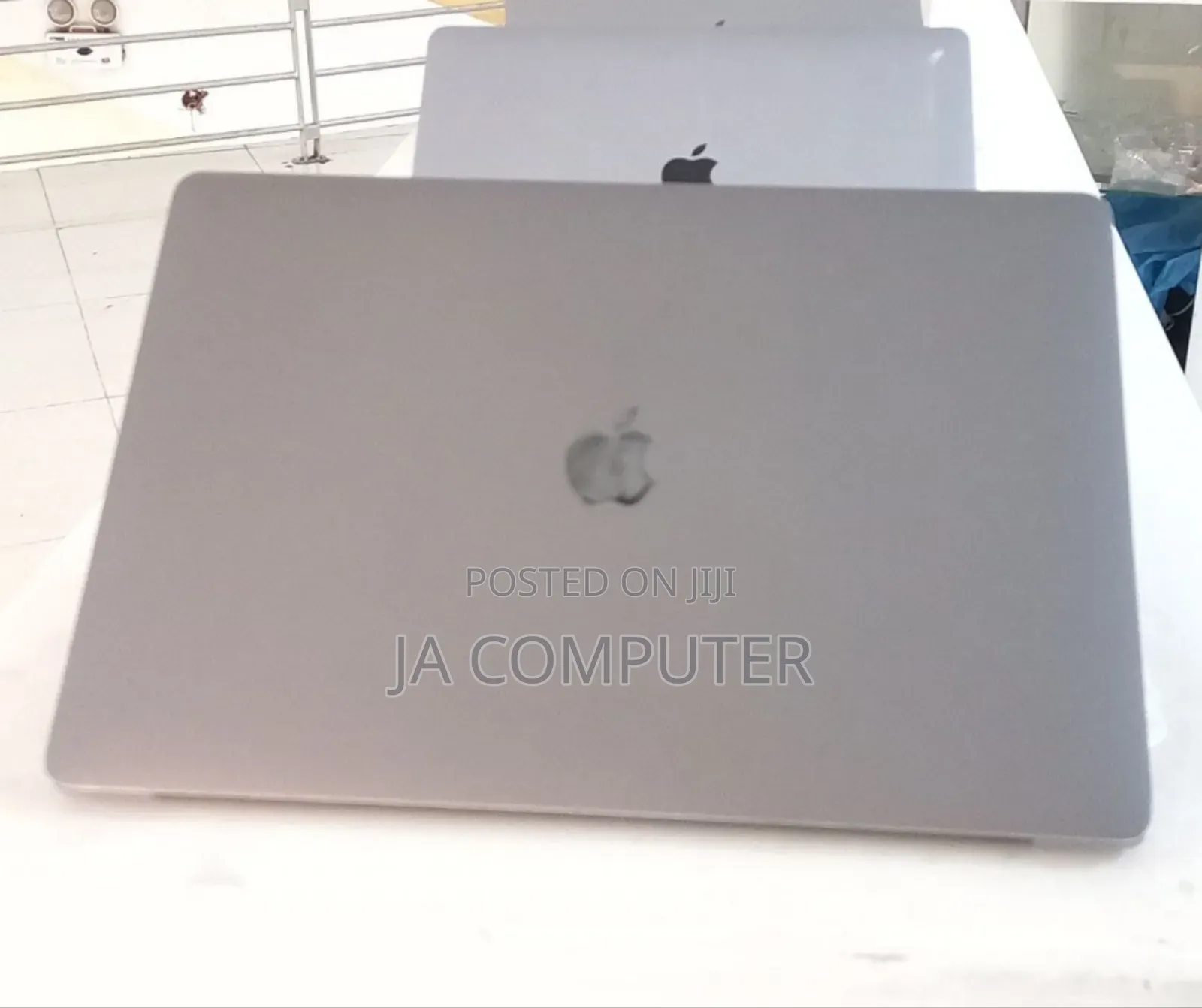 New Laptop Apple MacBook Pro 2016 16GB Intel Core I7 SSD 512GB