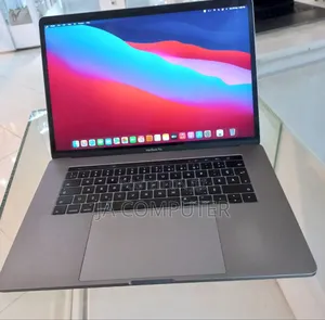 Photo - New Laptop Apple MacBook Pro 2016 16GB Intel Core I7 SSD 512GB