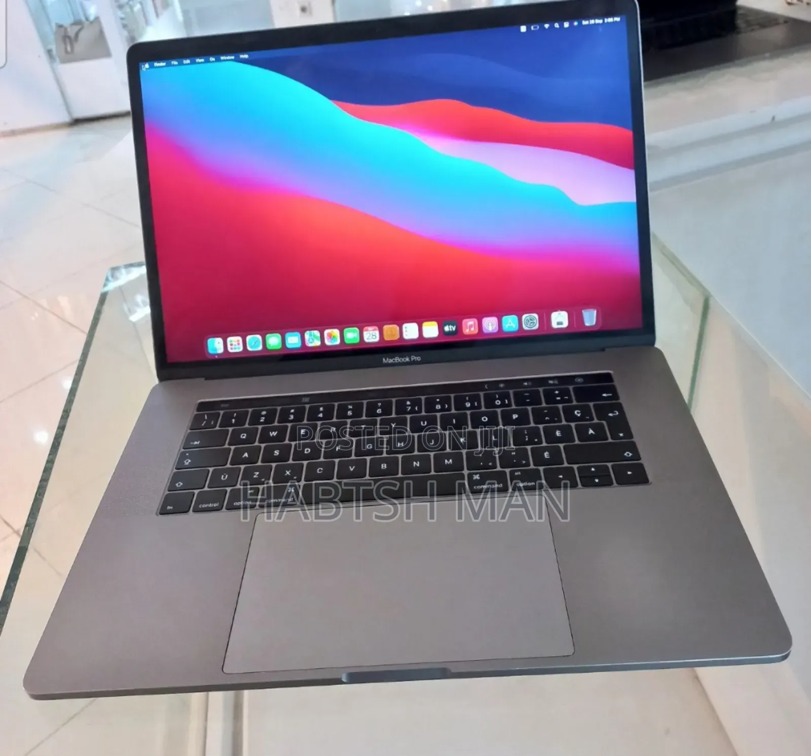 New Laptop Apple MacBook Pro 2016 16GB Intel Core I7 SSD 512GB