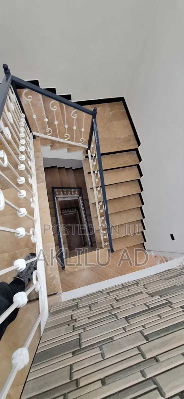 Furnished 6bdrm Townhouse/Terrace in Bole Ayat for sale