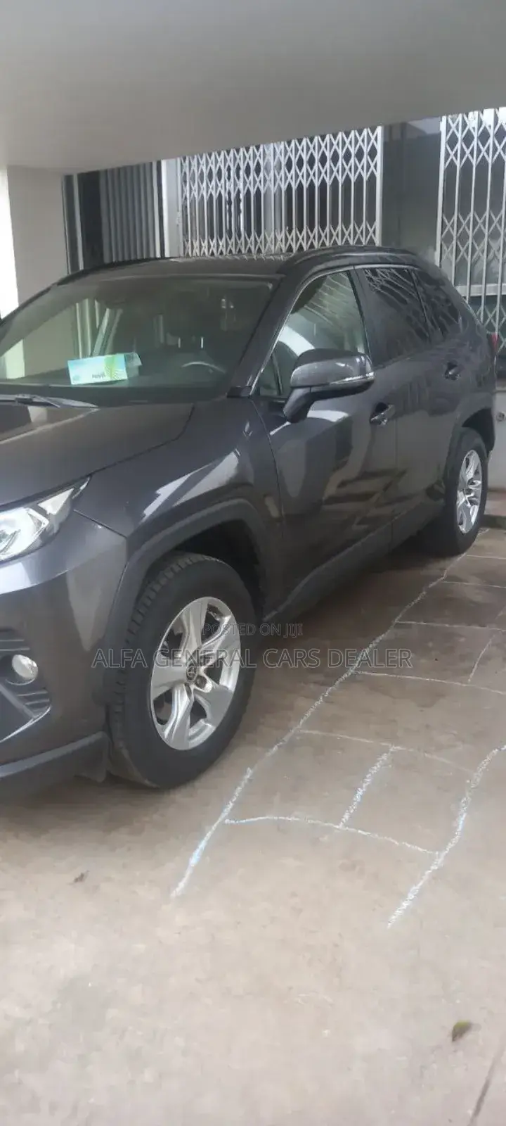 Toyota RAV4 2022 Gray