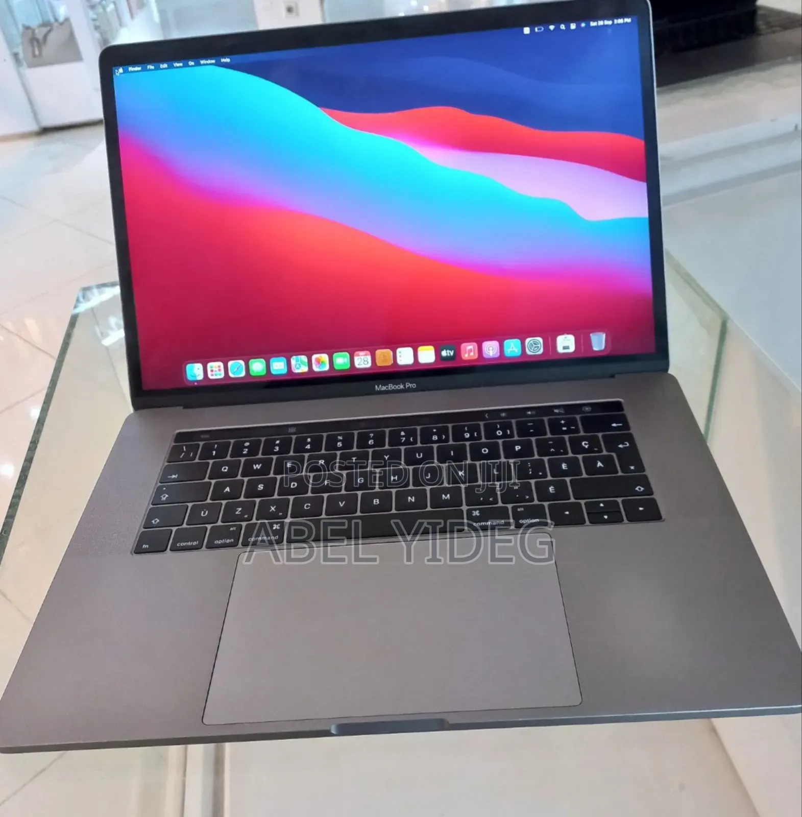 New Laptop Apple MacBook Pro 2016 16GB Intel Core I7 SSD 512GB
