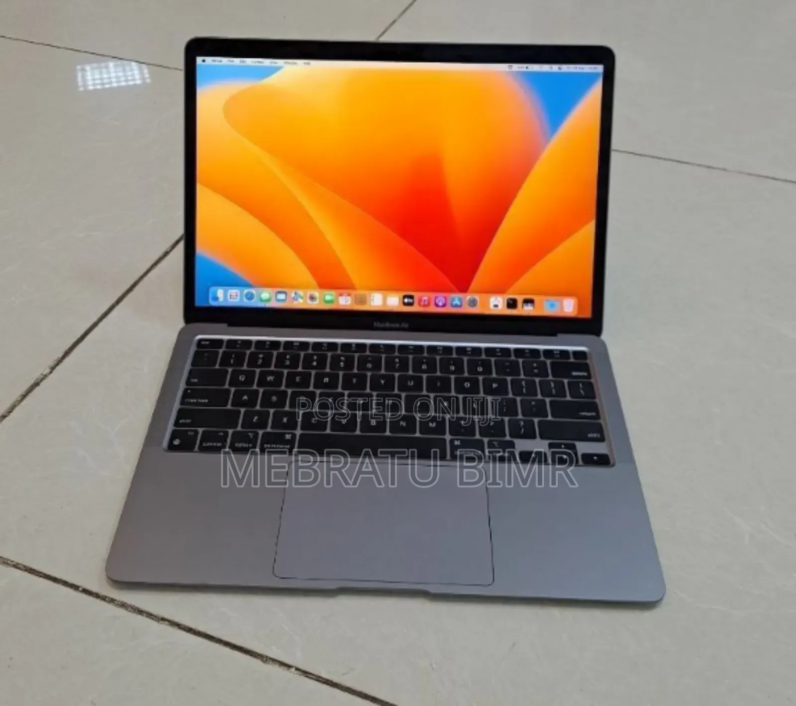 New Laptop Apple MacBook Air 2020 M1 8GB Intel Core I7 SSD 256GB