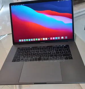 Photo - New Laptop Apple MacBook Pro 2016 16GB Intel Core I7 SSD 512GB