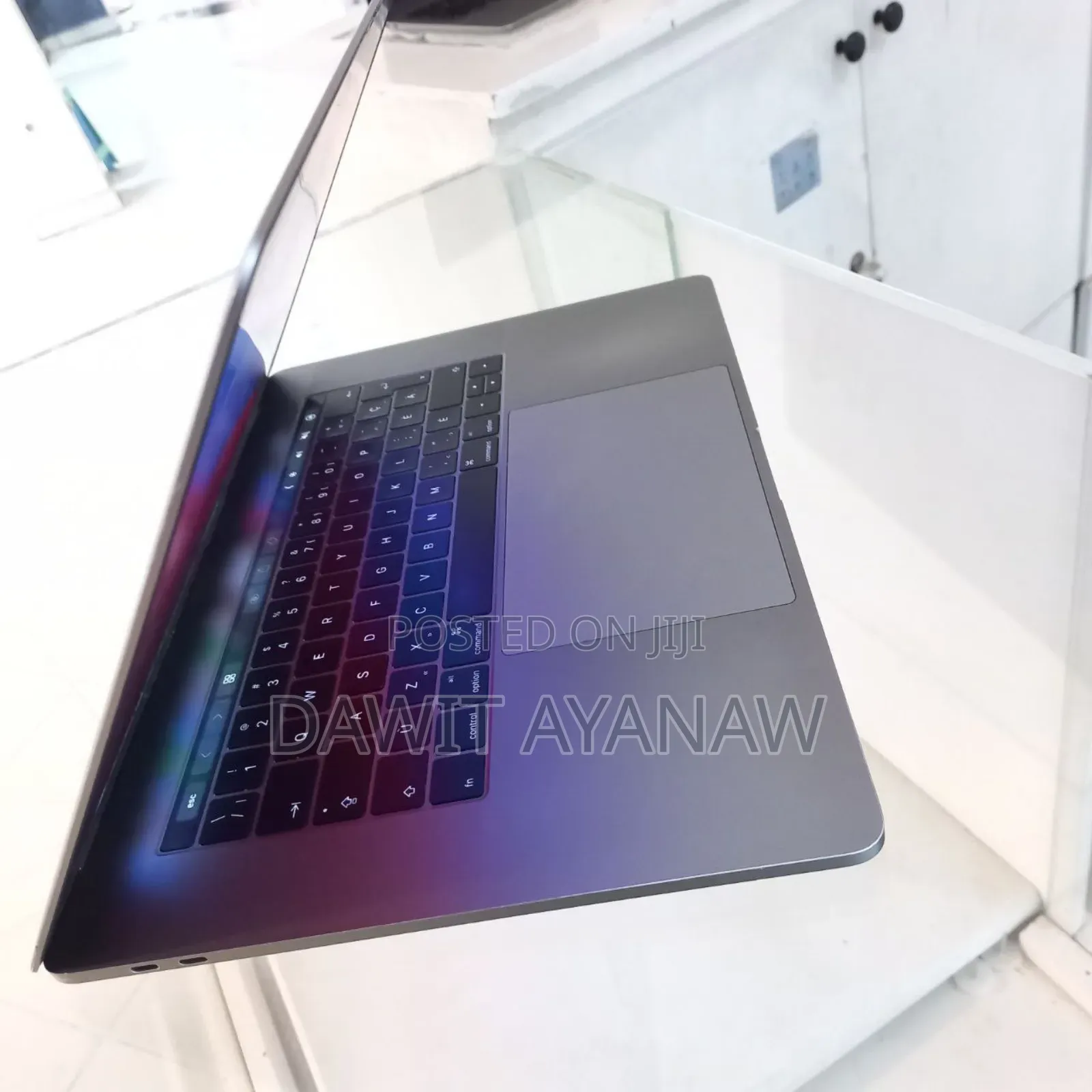 New Laptop Apple MacBook Pro 2016 16GB Intel Core I7 SSD 512GB