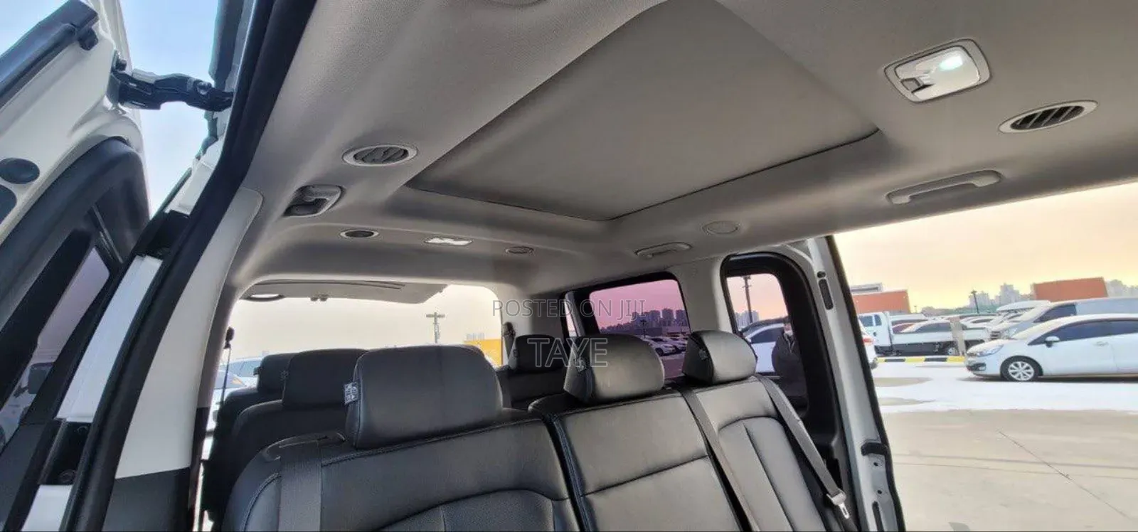 New Hyundai Starex 2022 White