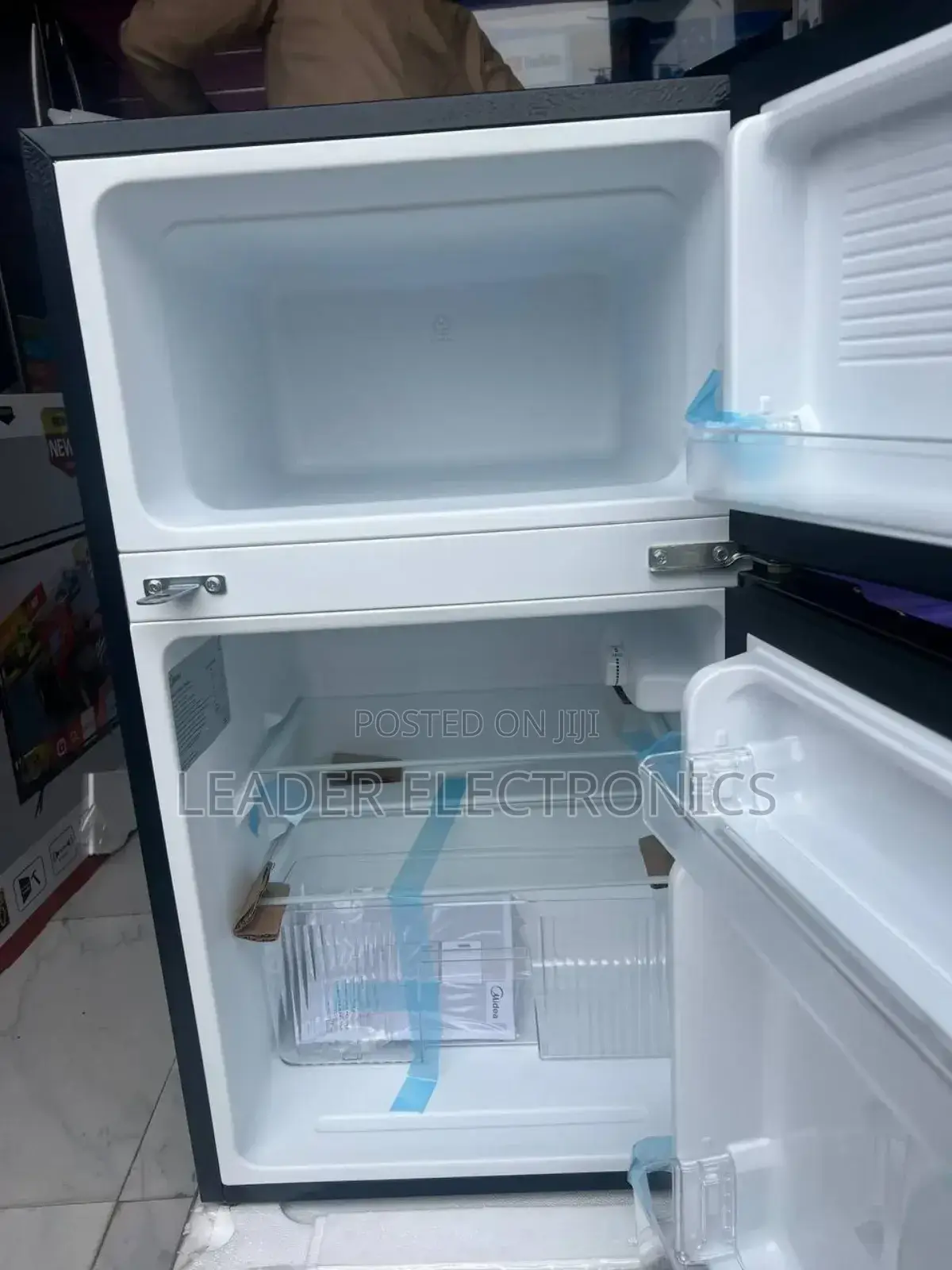 Media Refrigerator 131
