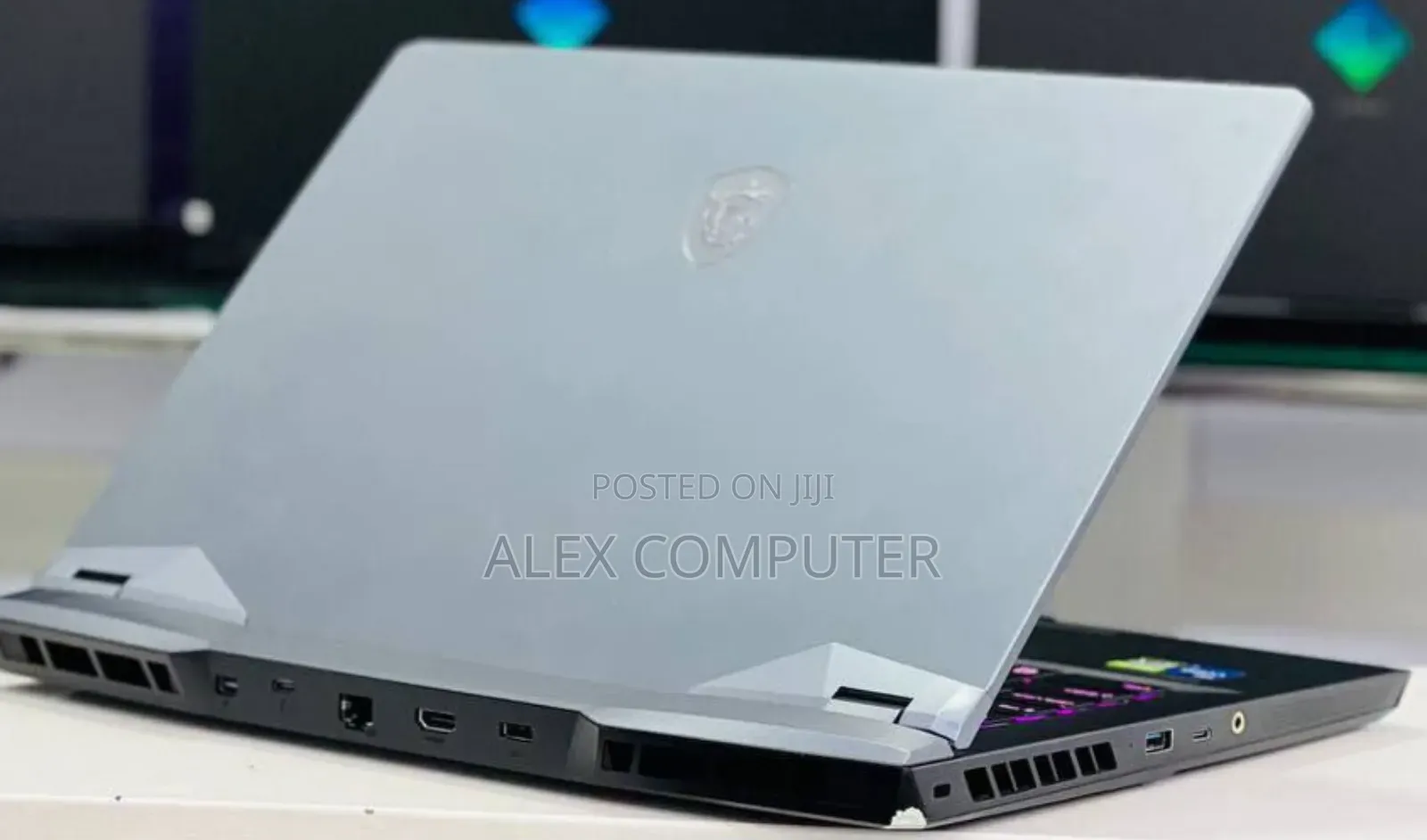 New Laptop MSI Raider GE76 12UGS 16GB Intel Core I7 SSD 1T