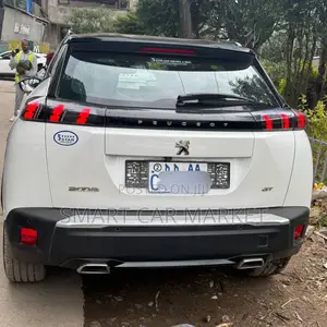 Photo - Peugeot 2008 2022 White