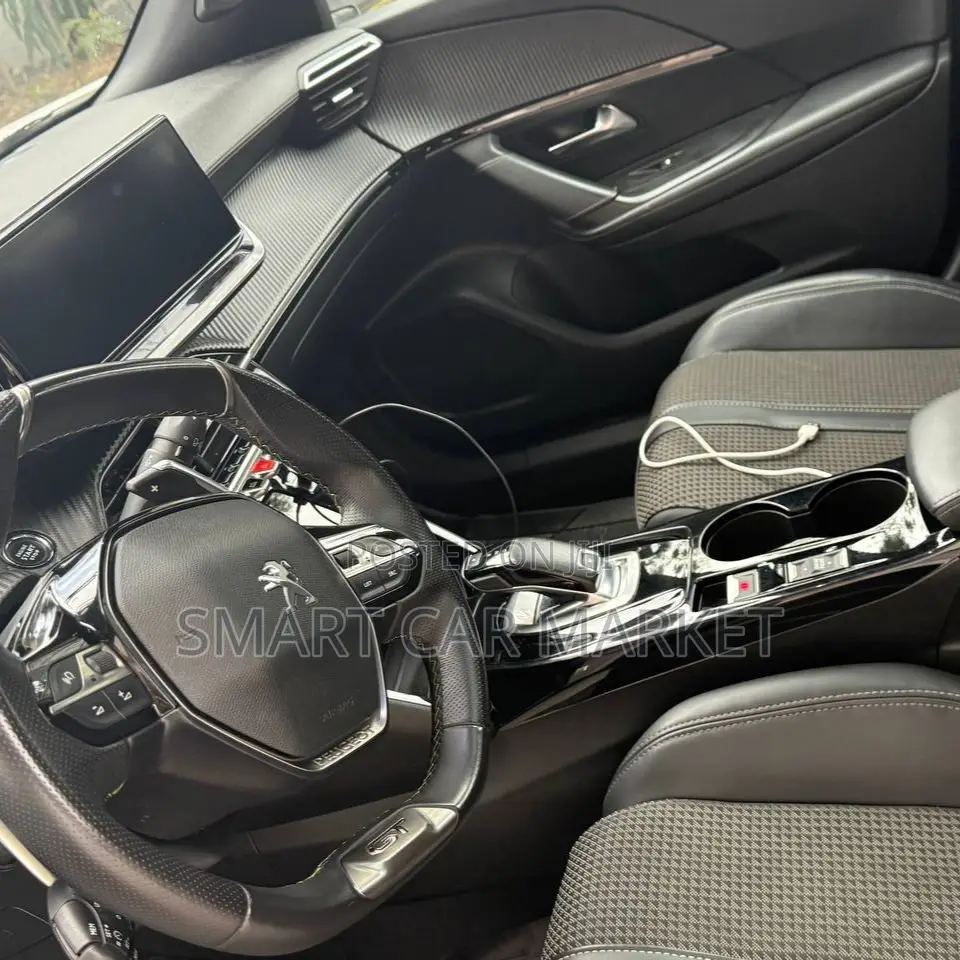 Peugeot 2008 2022 White