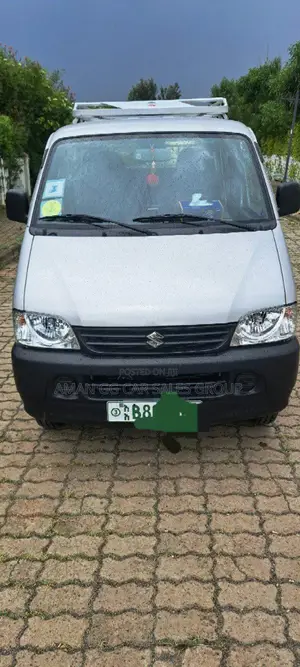 Photo - New Suzuki Eeco 2023 Silver