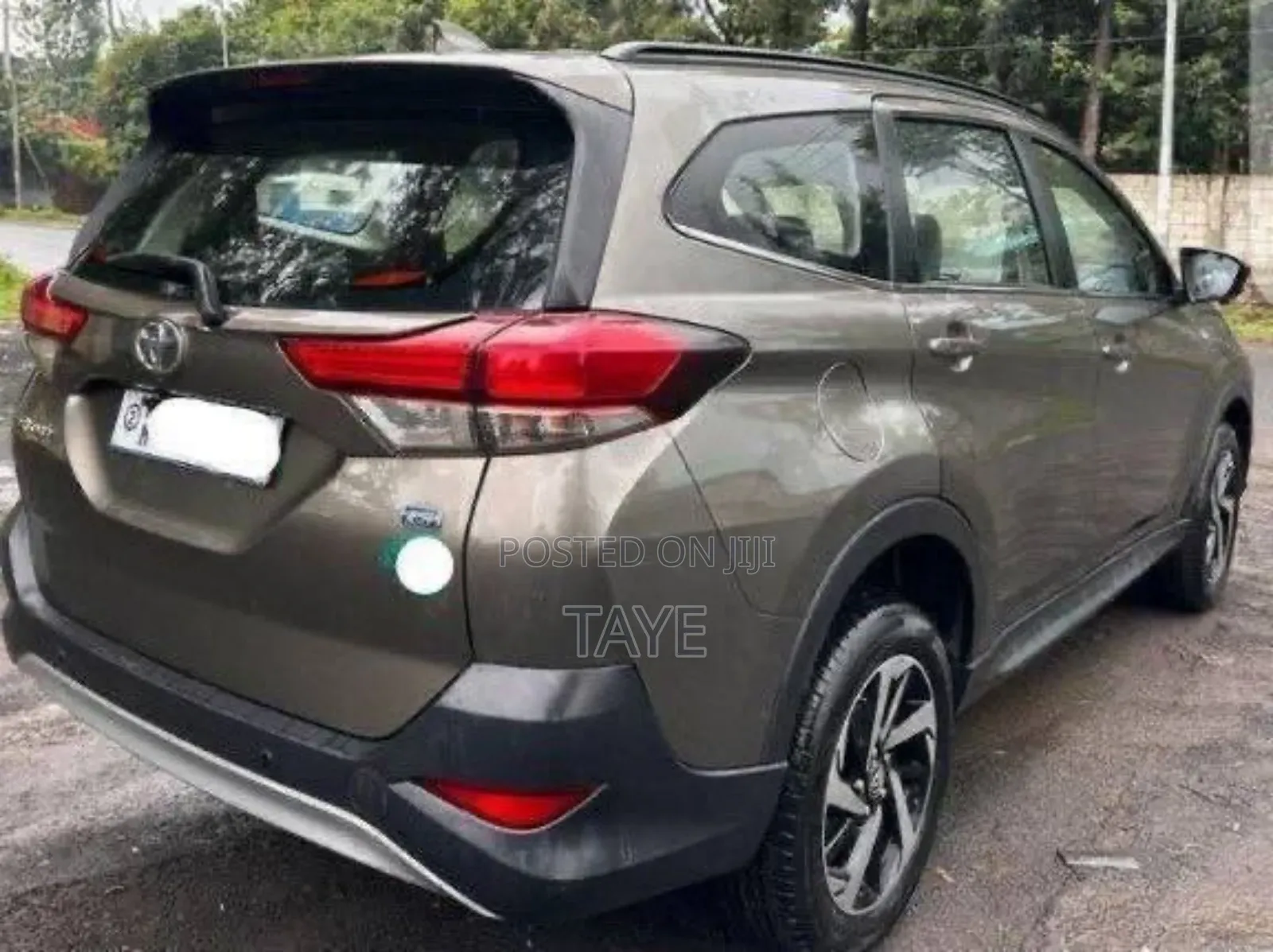 Toyota Rush 2022 Brown