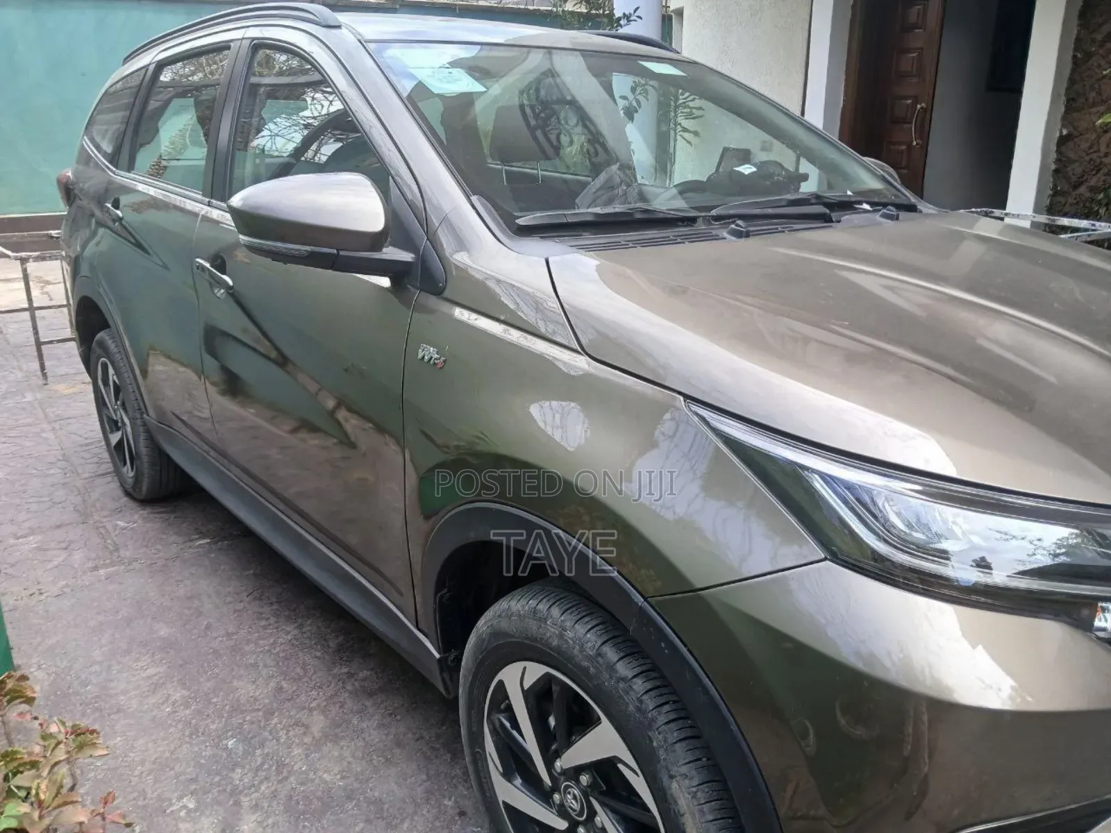 Toyota Rush 2022 Brown