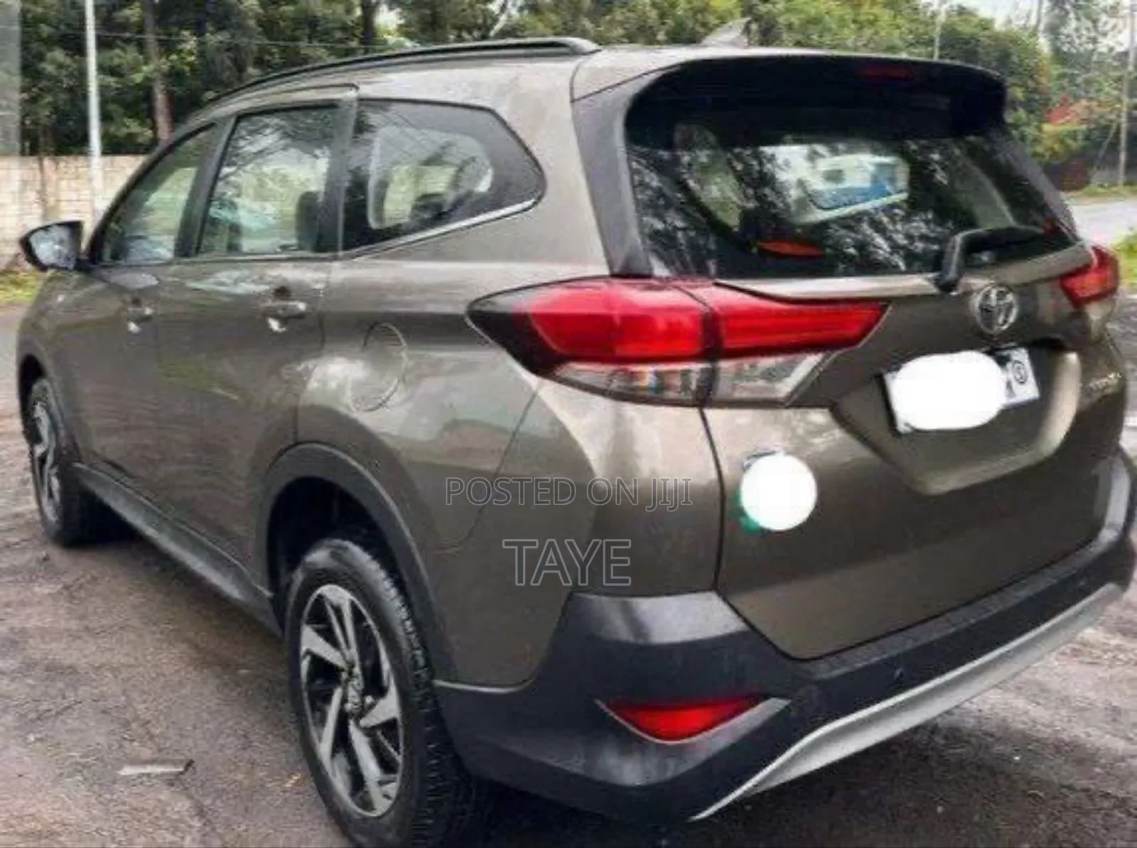 Toyota Rush 2022 Brown