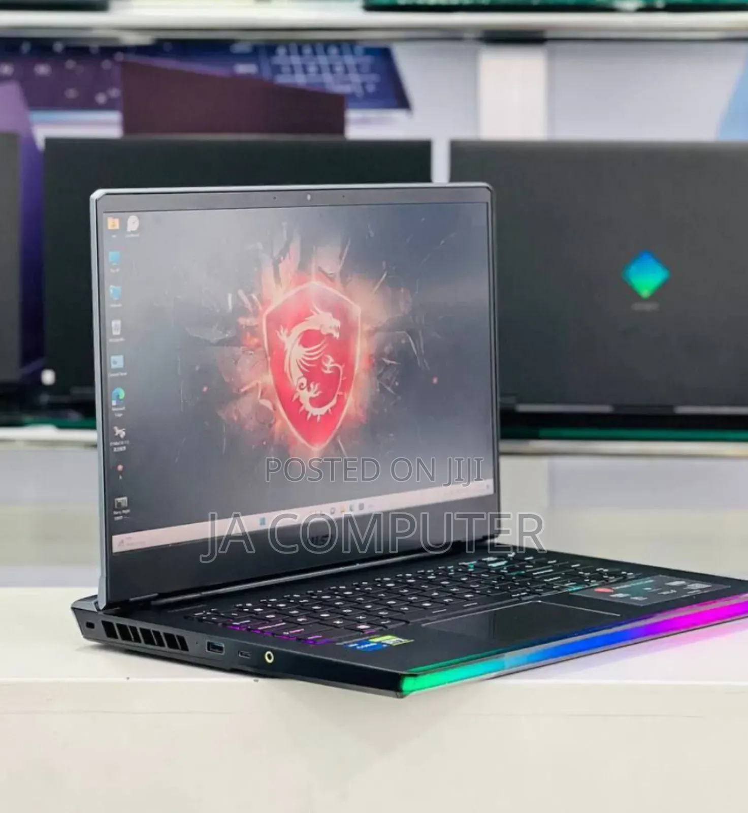 New Laptop MSI Raider GE76 12UGS 16GB Intel Core I7 SSD 1T